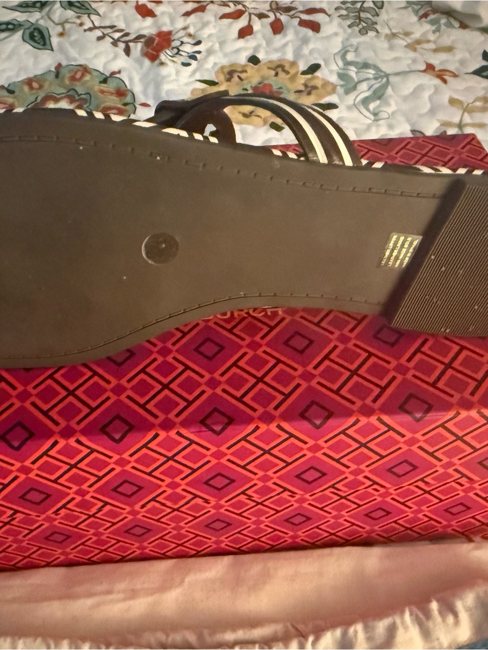 Tory Burch Black and White Geometric Logo Thong Sandals - Picture 3 of 5
